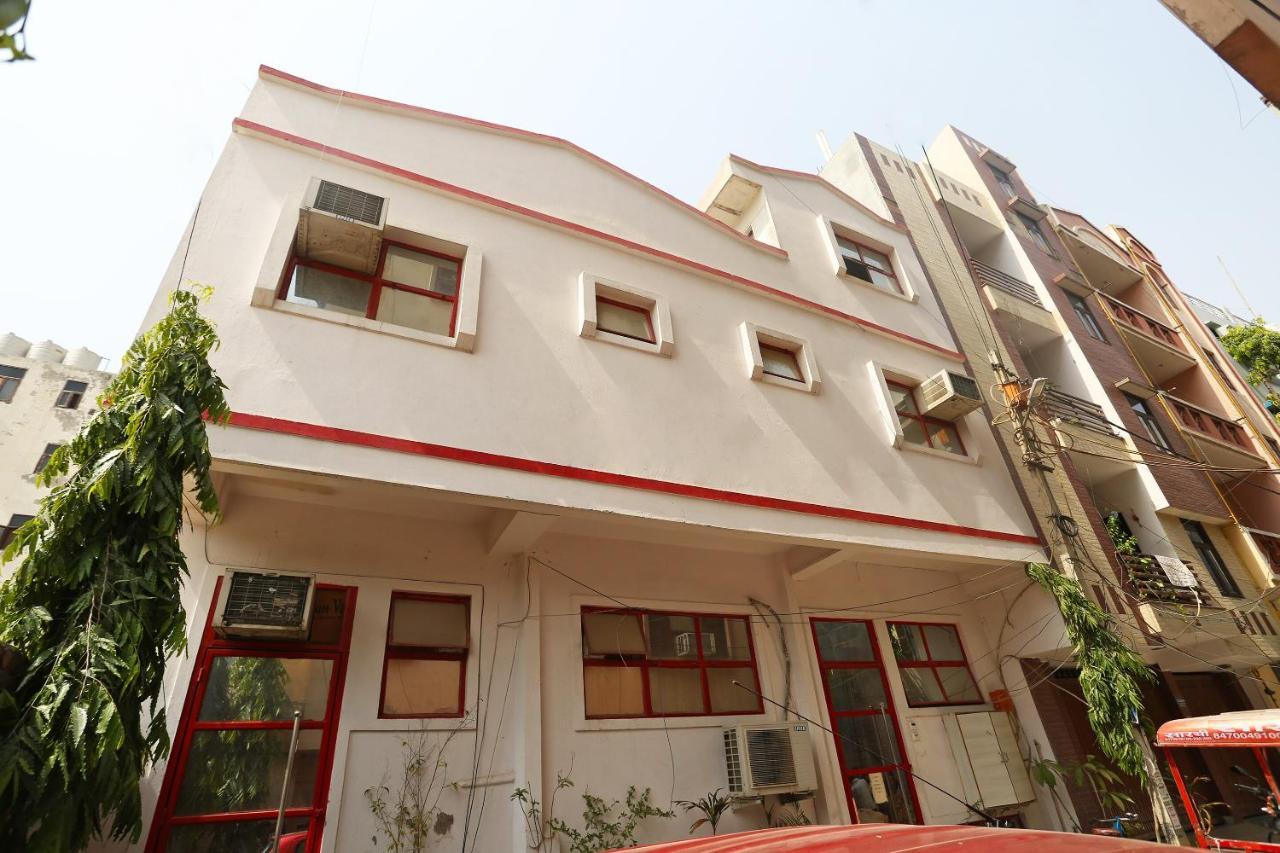 Oyo 8253 Golden Heights Hotel Ню Делхи Екстериор снимка